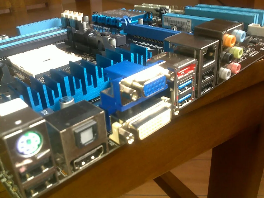 Бесплатная доставка 100% оригинал Материнская плата Asus f2a85-v DDR3 FM2 Desktop motherborad |