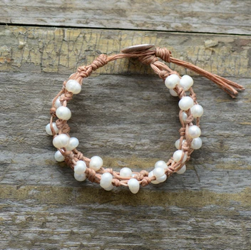 Light Tan Пресноводный жемчужный воск шнур Boho Strand браслет завязанный браслет ручной работы натуральный браслет из жемчужин ювелирные изделия - Окраска металла: Light Tan