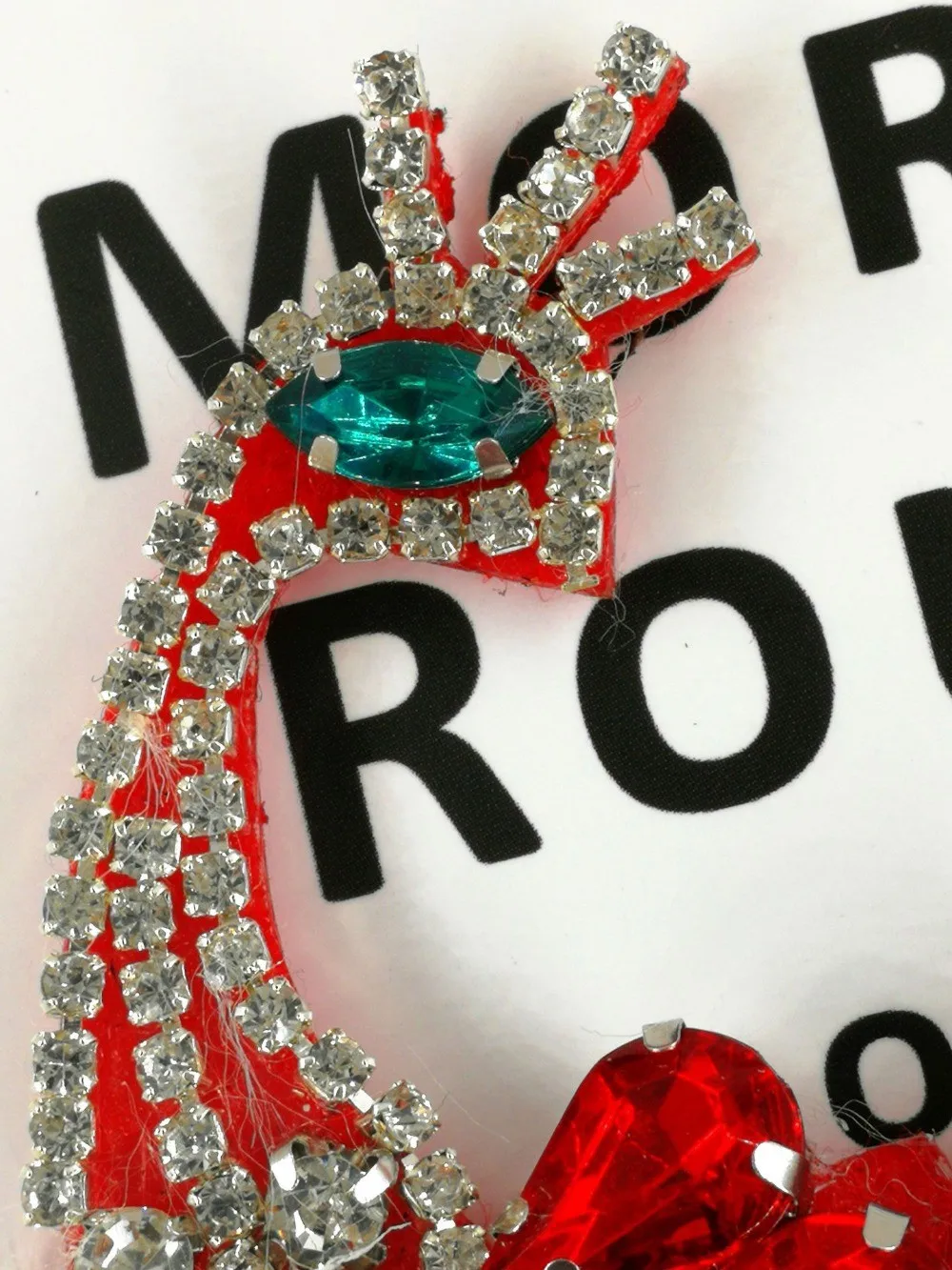 Peacock Rhinestones Bead Brooch Patches Applique Vintage Embroidered Fabric Sew On Handmade Patch Fashion Clothing Decoration |