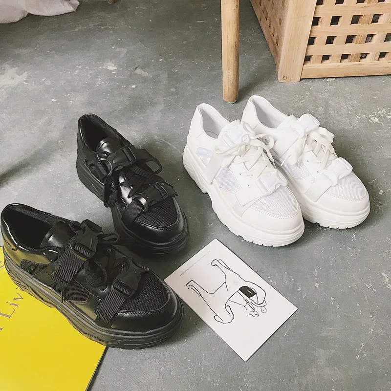 Сетчатые женские кроссовки на платформе коллекция 2018 года модная женская