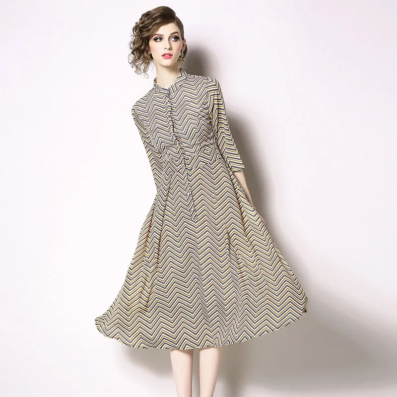 Повседневные платья в полоску с принтом 2019 летнее женское платье СО СТОЯЩИМ