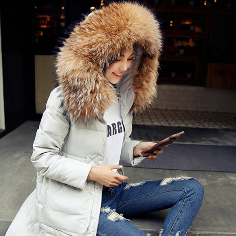 2017 зимние пальто женские куртки большой натуральный мех енота меховой воротник