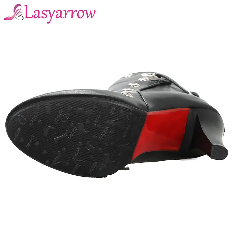 Lasyarrow/Модные ботильоны для женщин с заклепками и пряжкой короткие ботинки