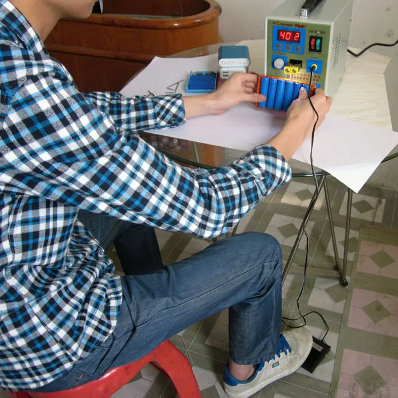 Точечный сварочный аппарат светодиодный импульсный аккумулятор 110В/220В 788 H