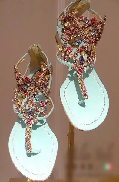 

New Arrvials Hot Selling Colorful Shinny Crystal Flat Sandals For Women Slip Toe Beach shoes woman Back Zipper Cage shoes woman