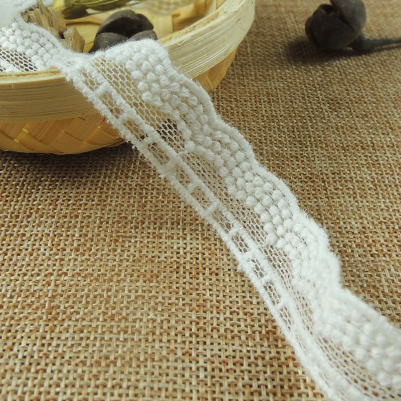 

1Yards Latest Embroidery Lace Trim 1.6cm White Lace Fabric Ribbon Sewing Laces Guipure Craft Supplies tela encaje dentelle RT33