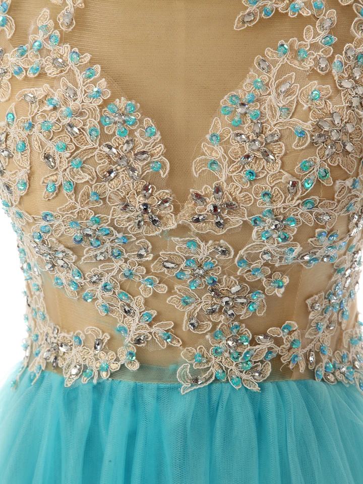 Коктейльные платья на выпускной с короткой передней и длинной спинкой небесно