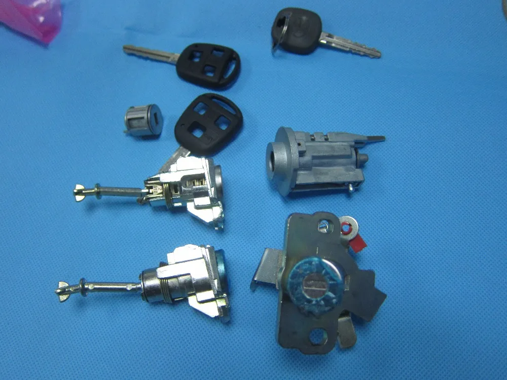 Этот замок цилиндр в сборе для TOYOTA CAMRY ACV30 ACV31 2 0 4 2002 2003 2004 2005 2006 OEM: 69005 3T130|Комнатные