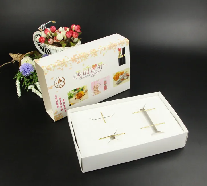 Изготовленная на заказ подарочная коробка с вырезанной вставкой из ЭВА/пены