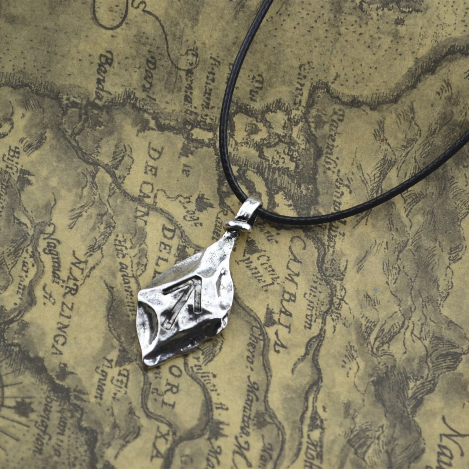 

Vikings necklace ancient silver plating/takahashi goro arrow handmade jewelry pendants