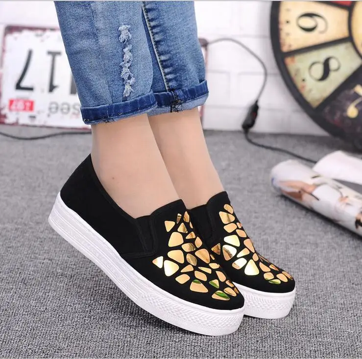 Новая женская обувь белого цвета на весну и лето кожаная парусиновая плоской