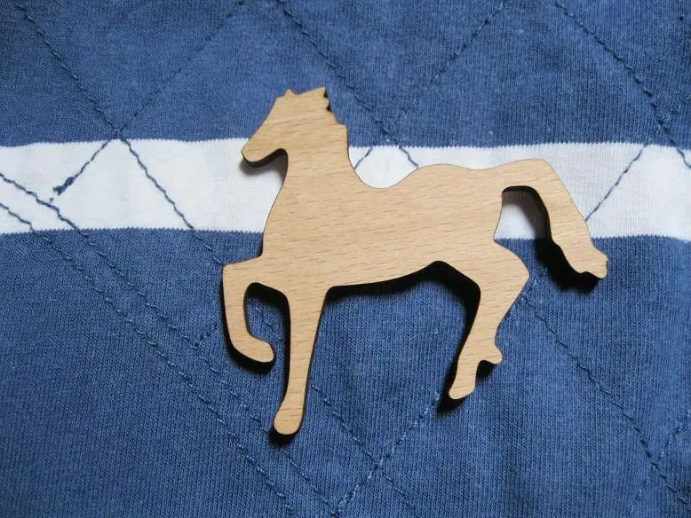 Оптовая продажа Винтажная брошь-лошадь деревянные броши | Украшения и аксессуары