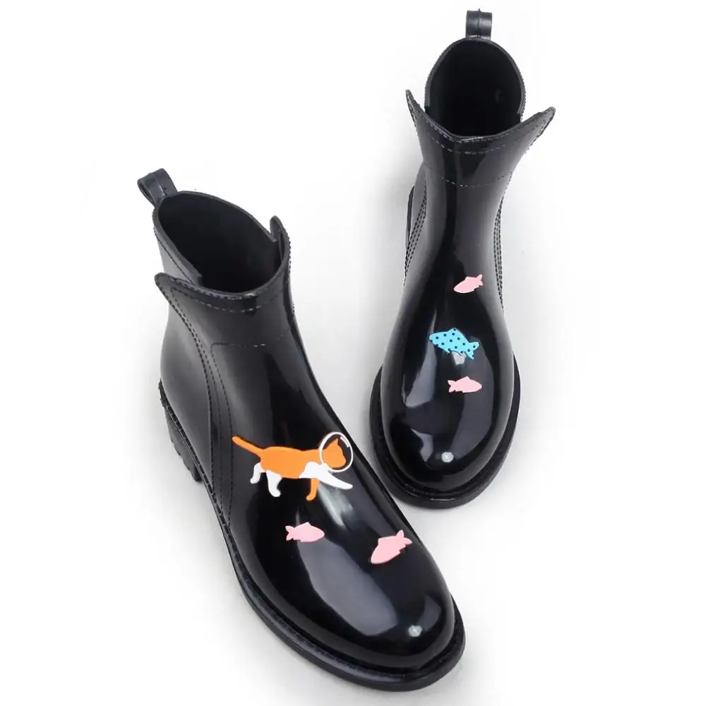 Cats and Fish Black DRIPDROP Резиновые сапоги из ПВХ Водонепроницаемые для Женщин с Аппликации Котов и Рыб, Скафандра и Космического Корабля - Цвет: Cats and Fish Black