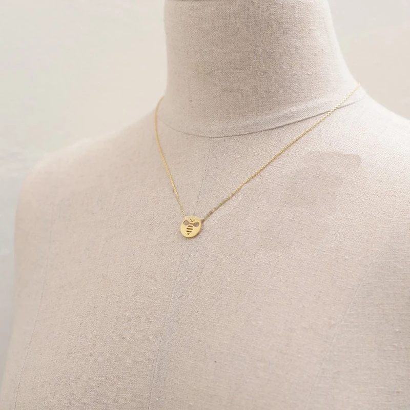 Модная подвеска ожерелья Прекрасный Круг с выбитыми пчелы Подвески тени шарма