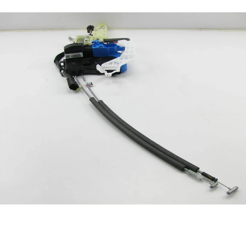 Привод замка передней правой двери 813202V000 81320-2V000 для Hyundai Veloster 2012-2016 2013 2014 2015 |