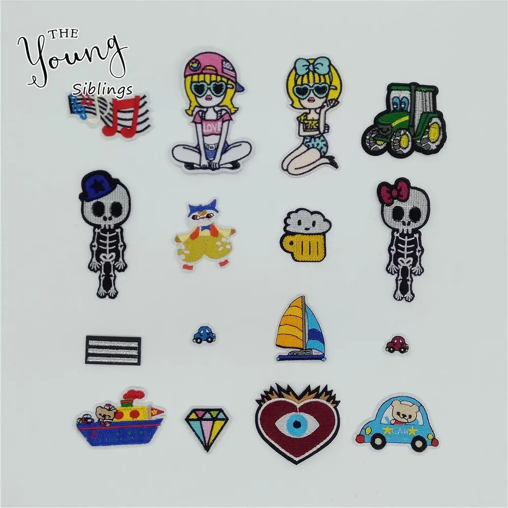 

Fashion Cartoon kids Iron on Patches Badges DIY Embroidered Applique Sewing Fabric Patches Clothing Decorate Accessory Stickers