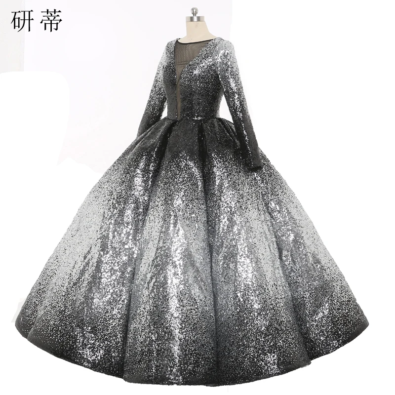 Женское винтажное вечернее платье серебристо черное с блестками длинным рукавом
