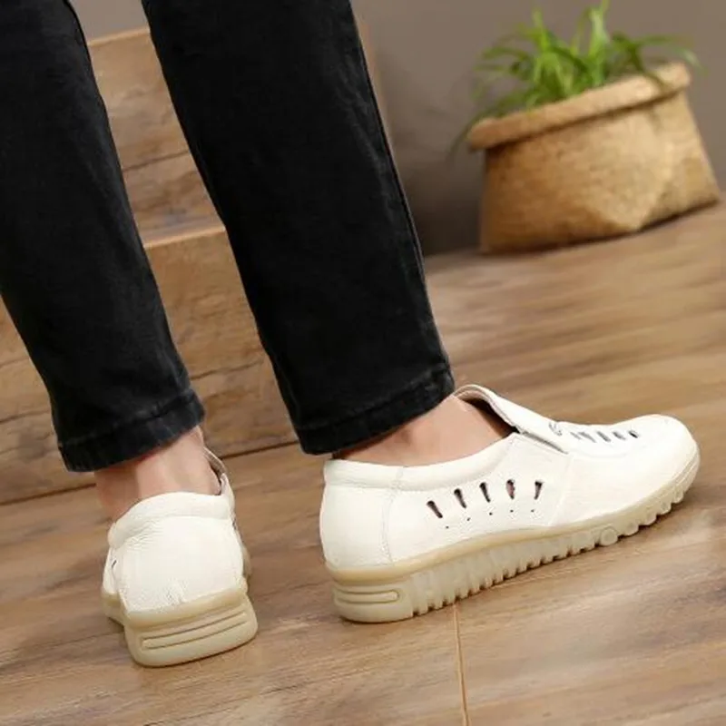 Мужские сандалии из натуральной кожи белые для медсестер удобные с вырезами на