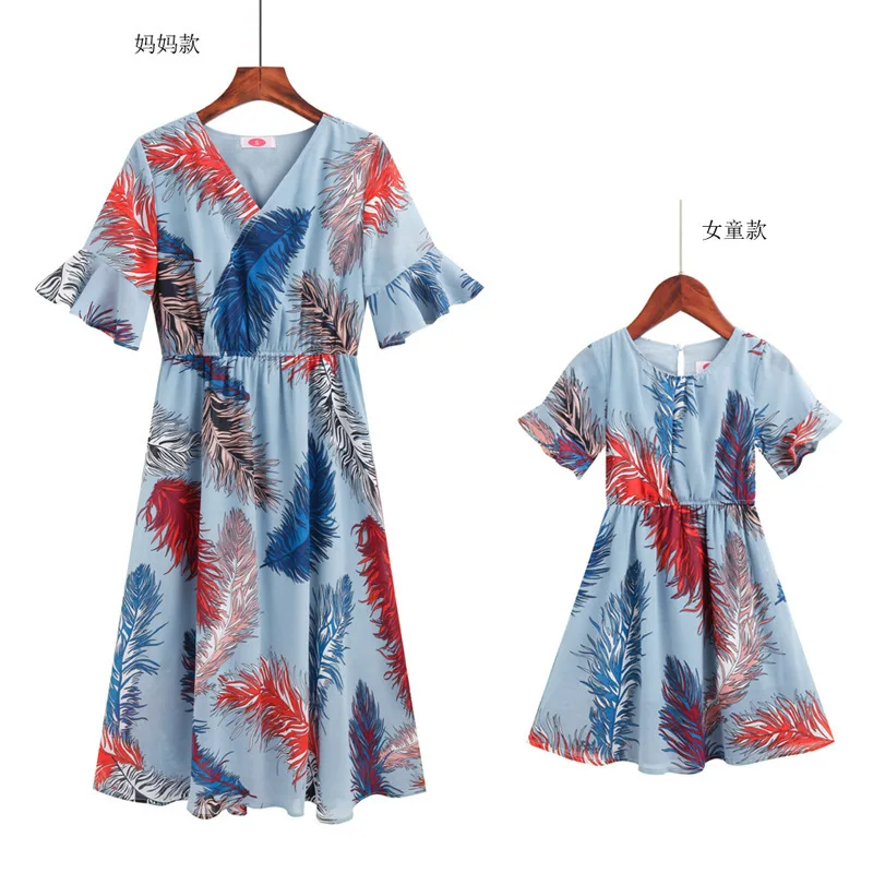 Модный летний комплект для всей семьи белая футболка с V образным вырезом и шорты