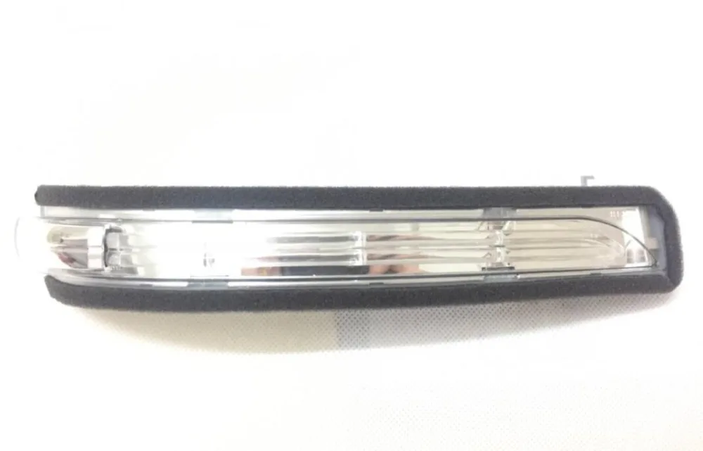 

Left side Door Mirror Turn Signal Light for Mercedes W169 W245 A170 A200 B180 B200 1698201121