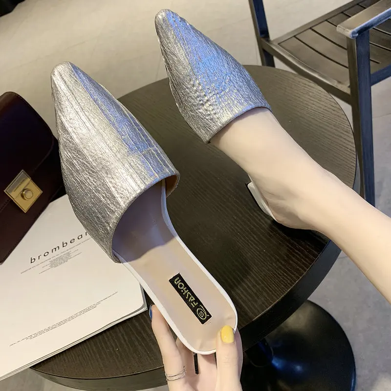 Silver PU HTUUA/; вышитые шлепанцы с дышащей сеткой; женские шлепанцы с острым носком; шлепанцы на маленьком каблуке; Летняя женская обувь; SX2520 - Цвет: Silver PU