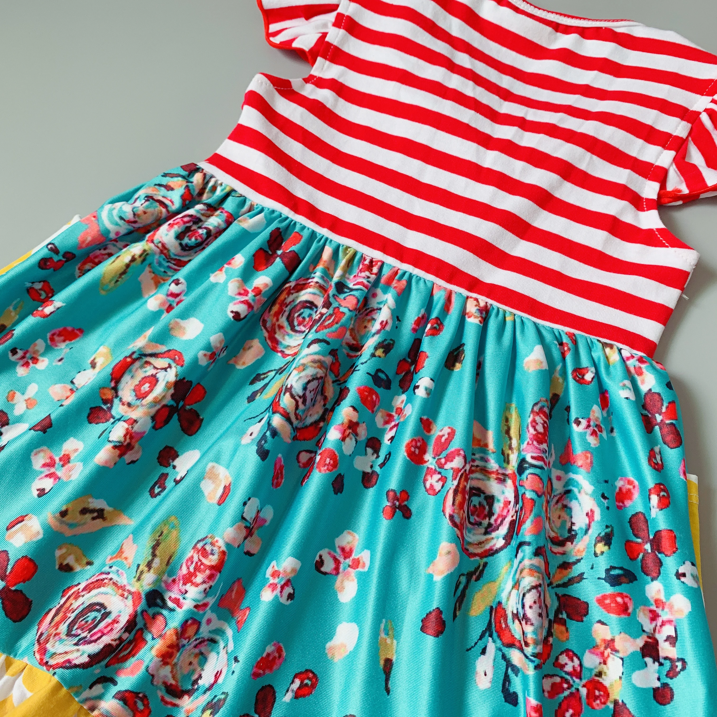 2019 летнее красное платье в полоску для девочек с развевающиеся рукава горчичного