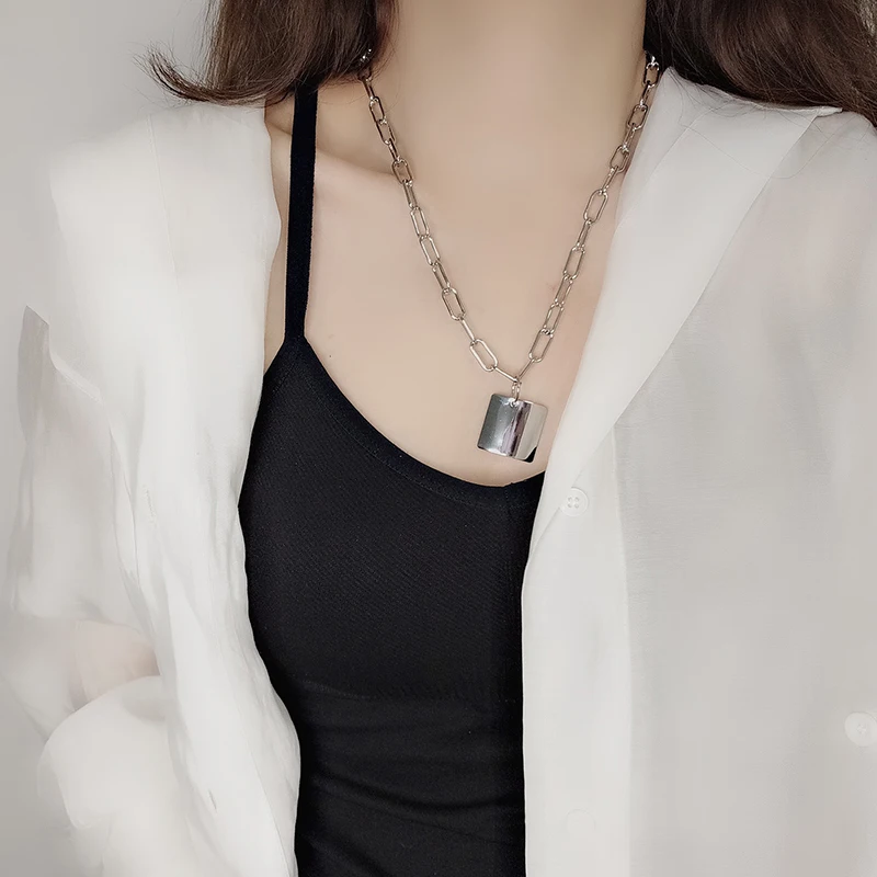 HUANZHI Square Pendant Simple Vintage Exaggeration Personality Gold Color Metal Long Chain Necklaces For Women Girls Jewelry