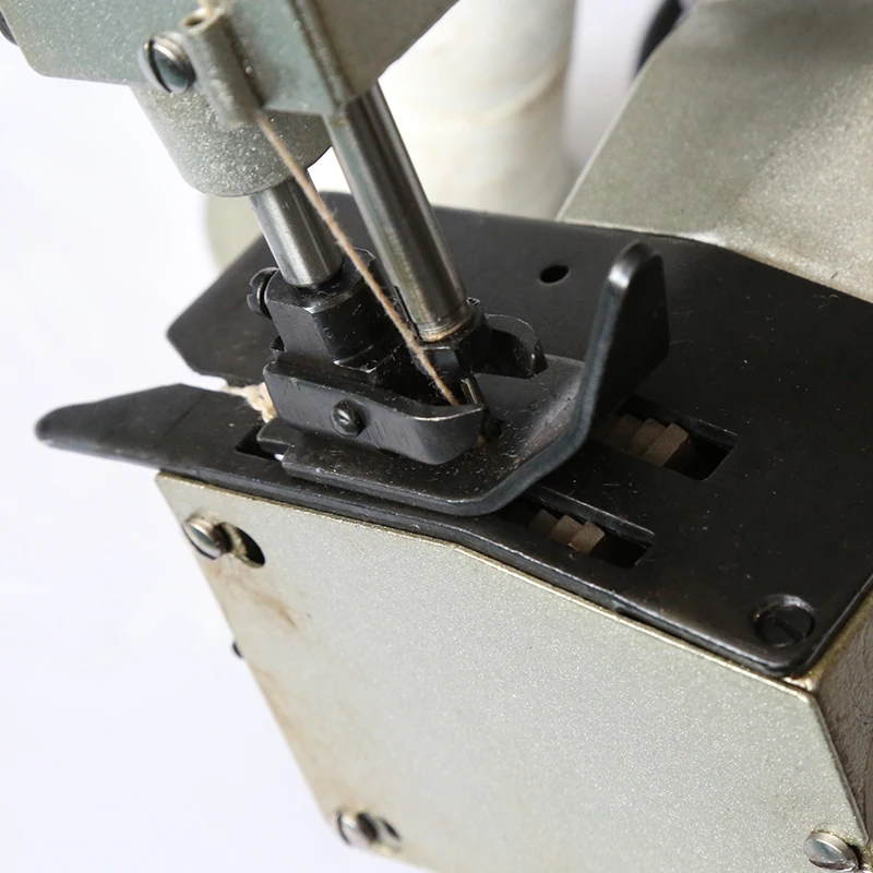 Портативная электрическая швейная машина с автоматической смазкой для тканых