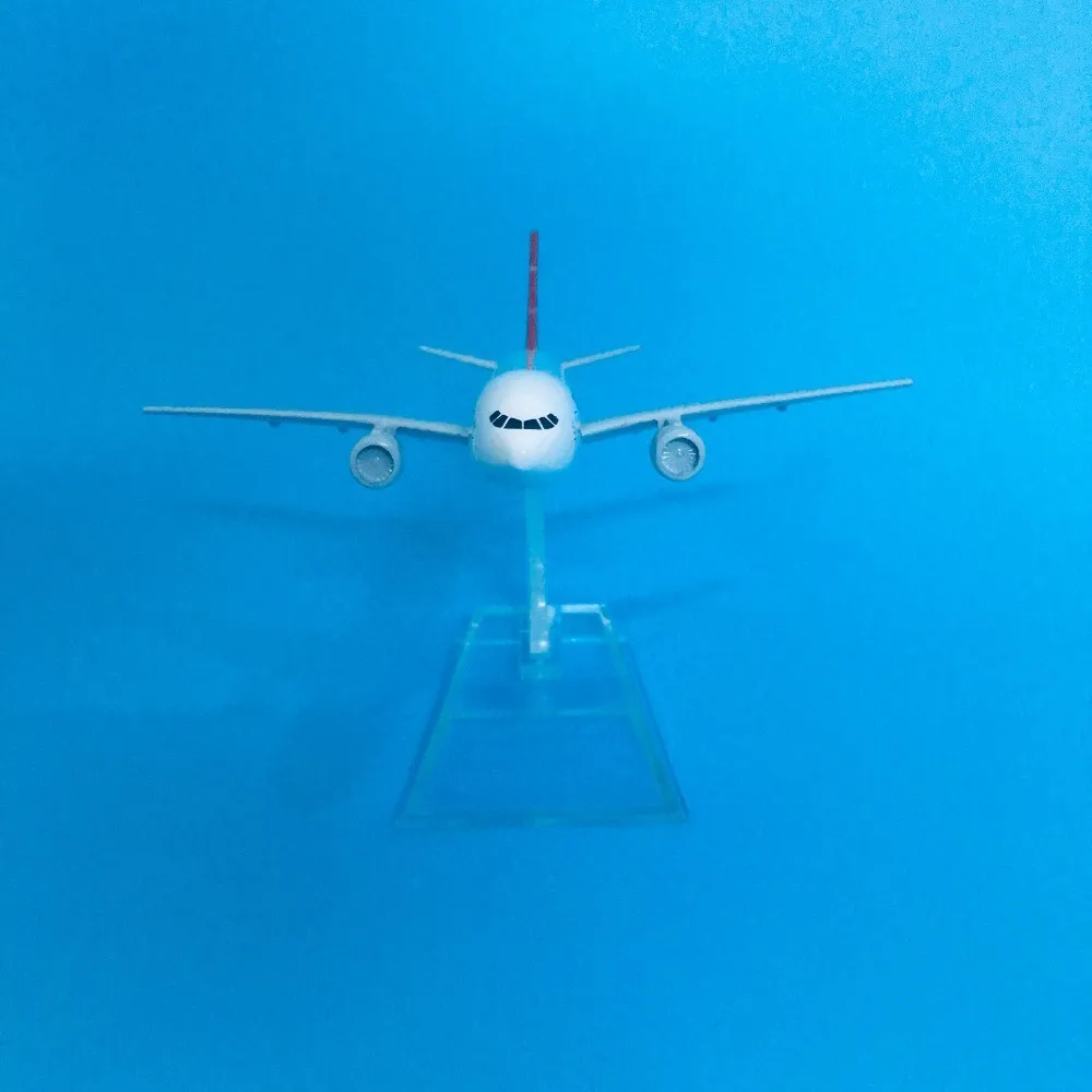 JASON TUTU модель самолета Модель самолета турецкий Boeing B777 модель самолета 1:200 литой металл 20 см турецкие самолеты самолет игрушка