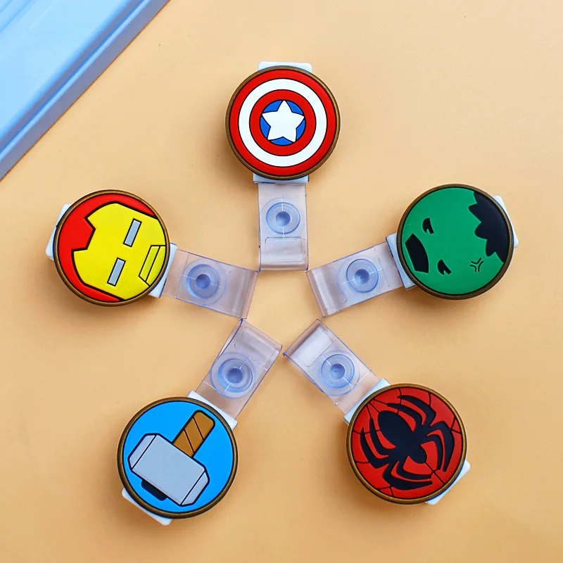 Держатель для карт с героями мультфильмов имя работника Обложка удостоверения