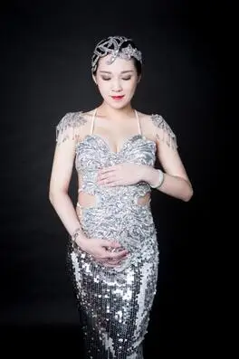 Платье с блестками и рыбим хвостом для беременных реквизит фотографии длинная