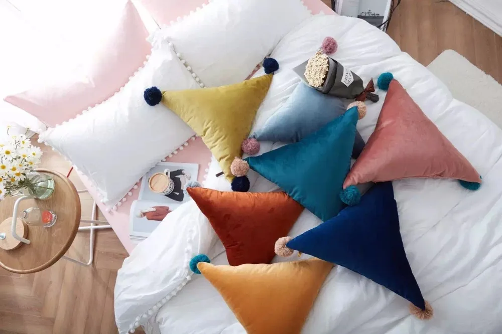 Простая треугольная Подушка с шариками и кисточками 50 см мягкая цветная подушка