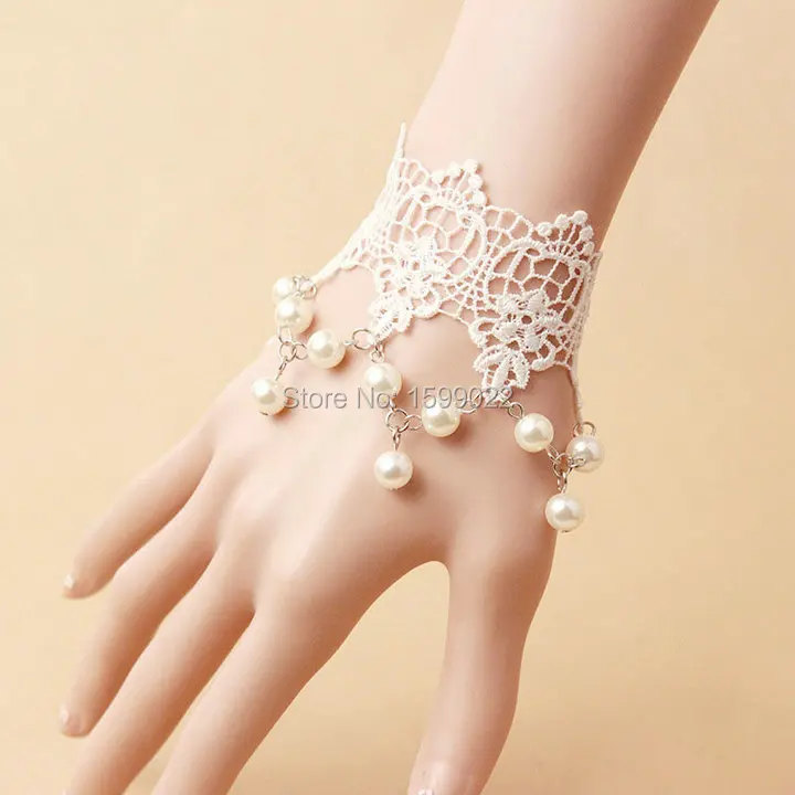 Элегантный белый кружевной браслет для свадебной фотосессии имитация жемчуга