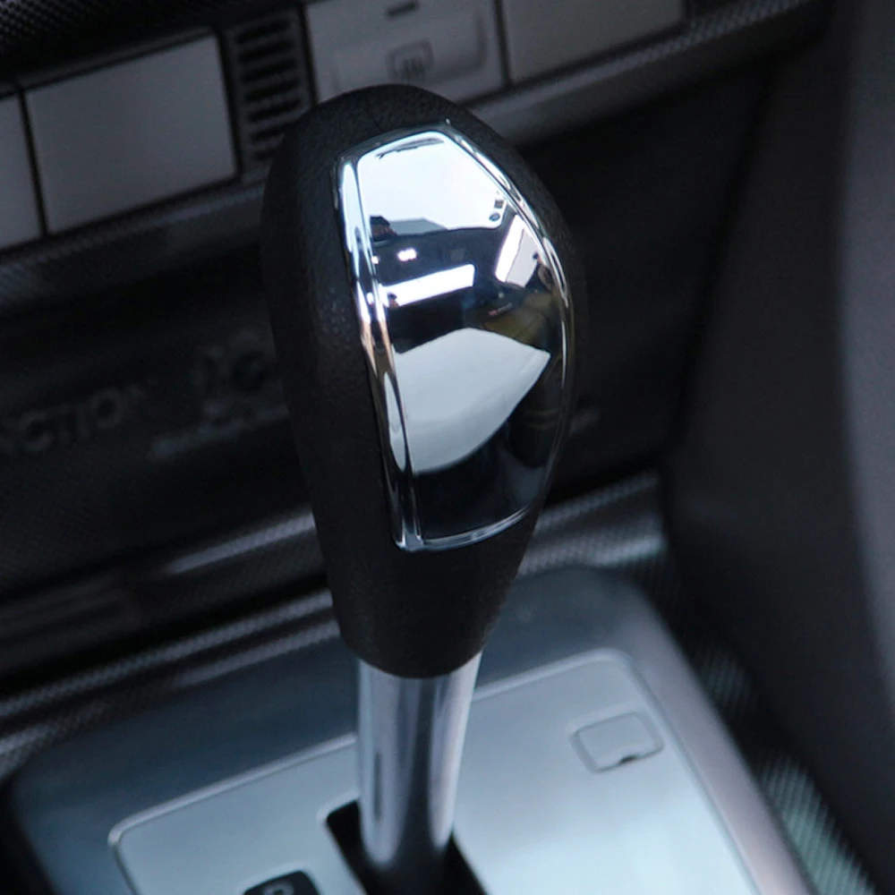 Ручка переключения передач в салоне автомобиля декоративный чехол отделка