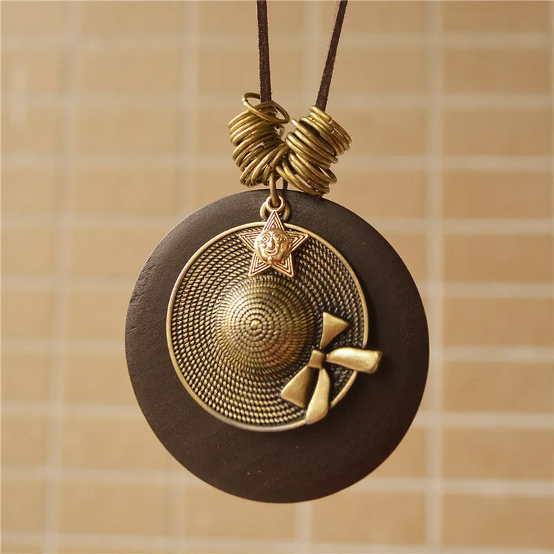 2018 Korean Girl Vintage Craft Ornaments Simple Round Wood Metal Hat Sweater Pendant Necklace for Women Fashion Accessories | Украшения и