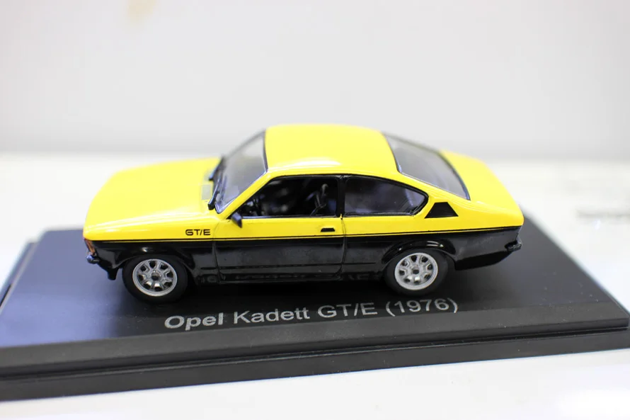 Завод 1:43 Opel Kadett GT/E 1976 бутик сплав автомобиль игрушки для детей модель детской игрушки подарок оригинальная коробка