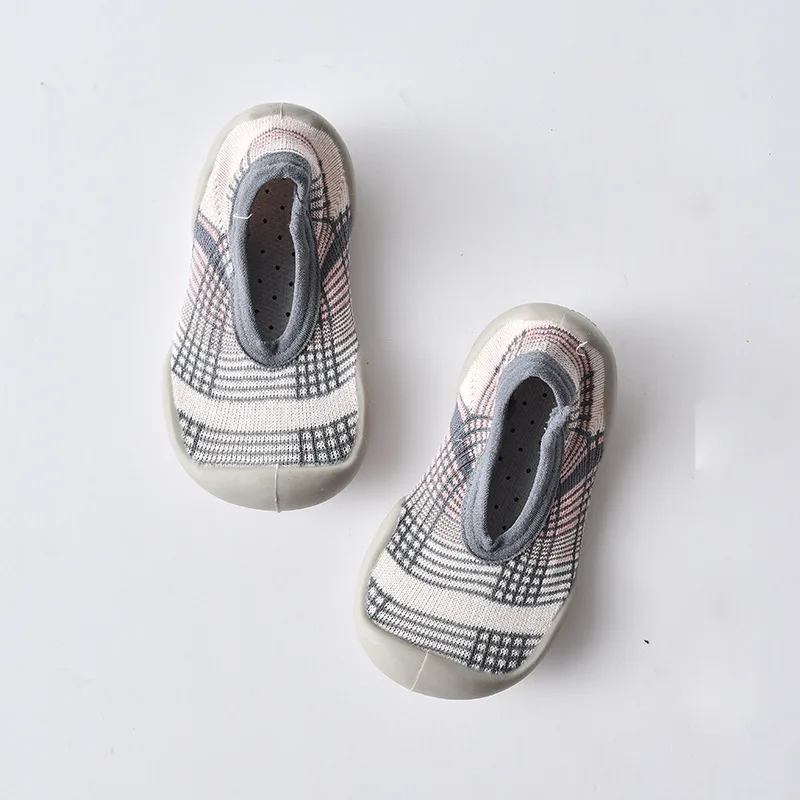 Детская обувь нескользящая Уличная для мальчиков и девочек мягкая резиновая