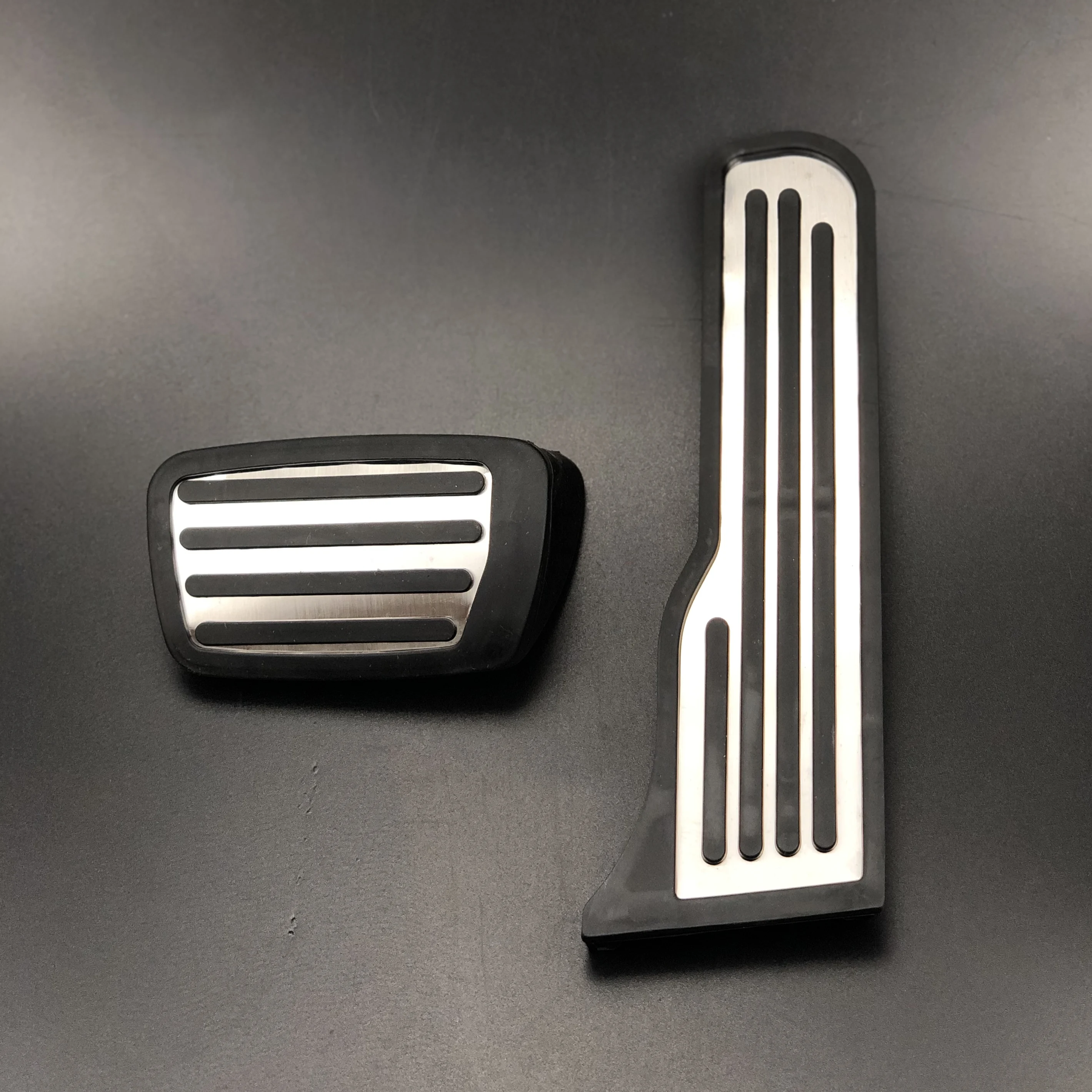 

LHD No Drill Gas Fuel Brake Footrest Foot Pedal Plate Cover Sticker For Cadillac ATS ATS-V 2013 2014 2015 Car Styling