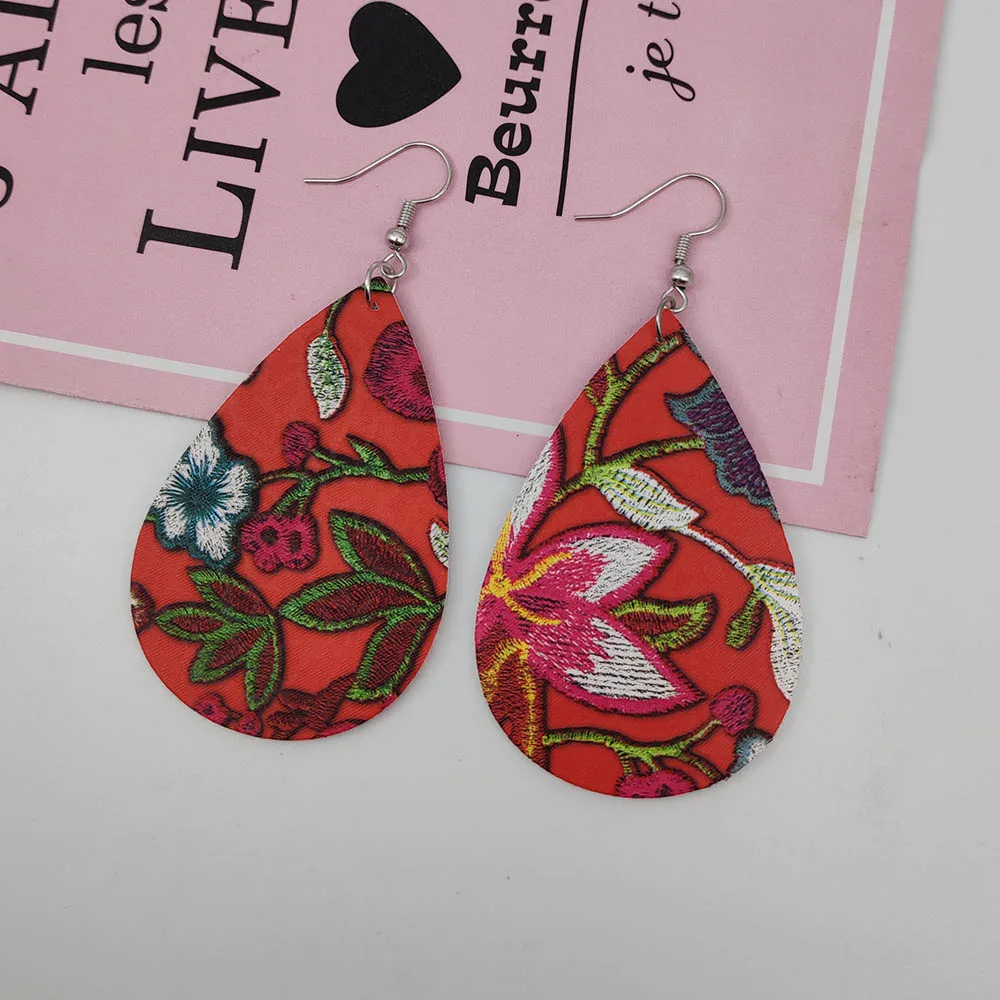 red Новые серьги-капли, 5 цветов, вышитые кожаные серьги, простые серьги с цветочной вышивкой для женщин, ювелирные серьги - Окраска металла: red