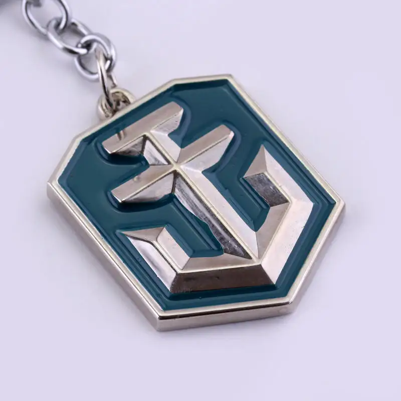 Брелок для ключей в виде танка