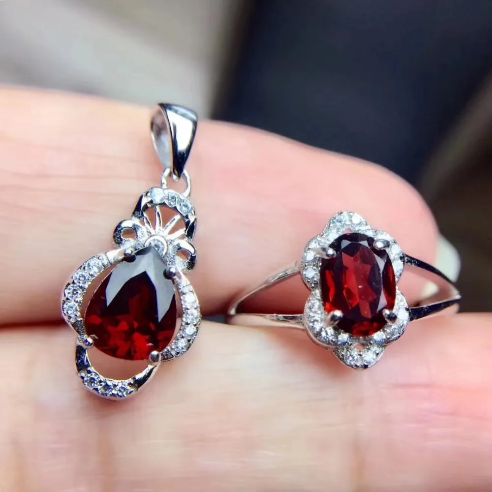 Женский ювелирный комплект из серебра 925 пробы с натуральным гранатом | Украшения