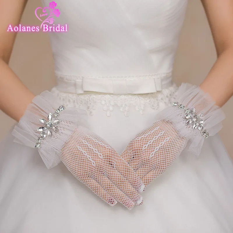 Горячие цвета слоновой кости Короткие прозрачные тюлевые свадебные перчатки до