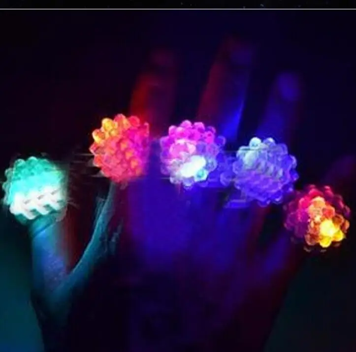 

free shipping New 2018 48pcs/lot LED Light Strawberry Flashing Finger Ring, Elastic Rubber Ring, Event Party Supplies Glow Toys