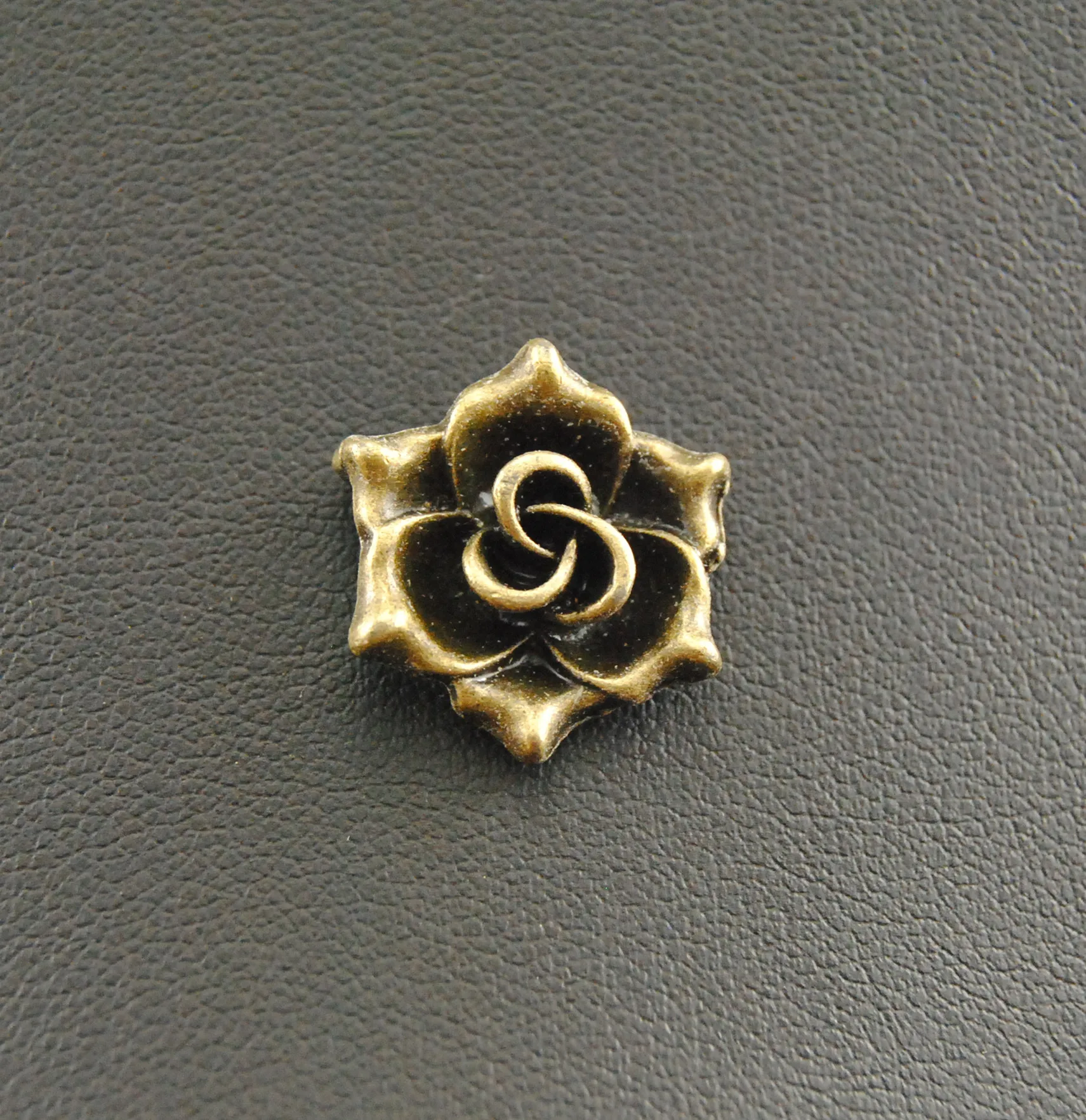 

10pcs Bronze 3D Flower Charm Bracelet Necklace Jewelry Making Handmade DIY 16x19mm A1046