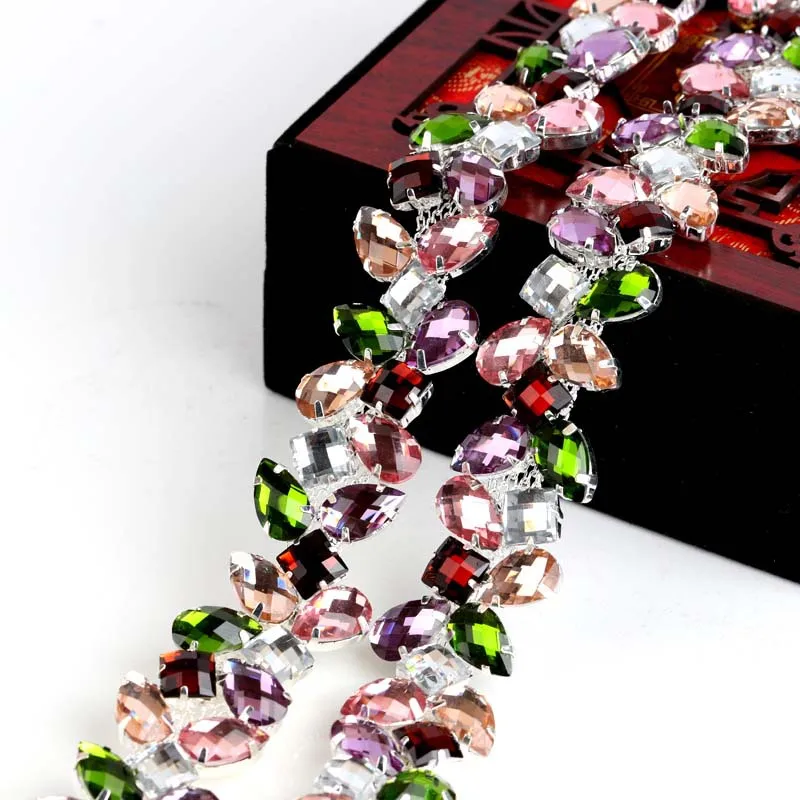 Красочные украшения роскошного костюма стразами цепи аппликация цветок