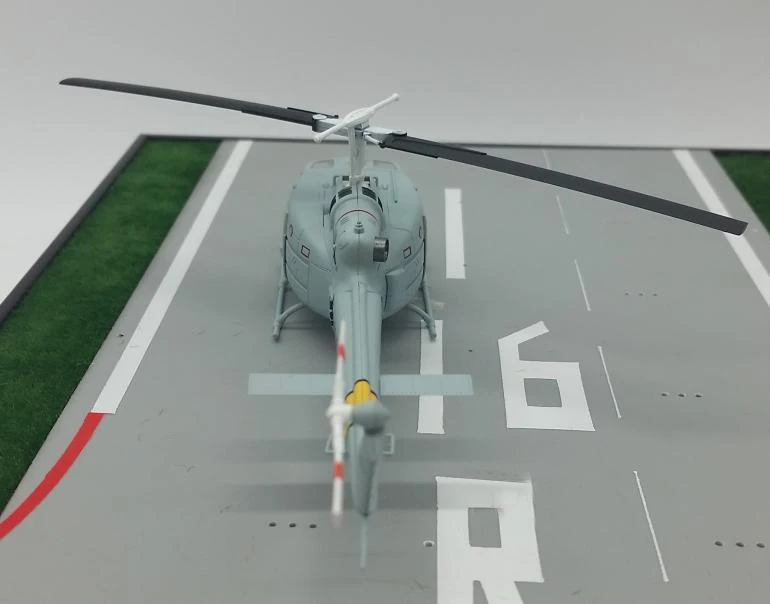 1: 72 UH-1 F Huey armed модель вертолета 36917 коллекция 1/72 масштабный самолет модель модели вертолета