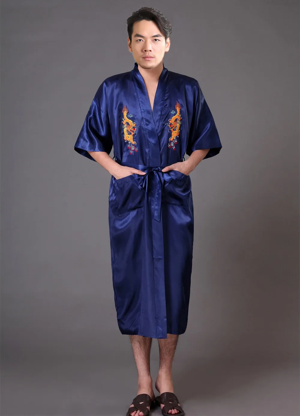 Лидер продаж темно-синий китайский Мужской Атласный халат с вышивкой кимоно