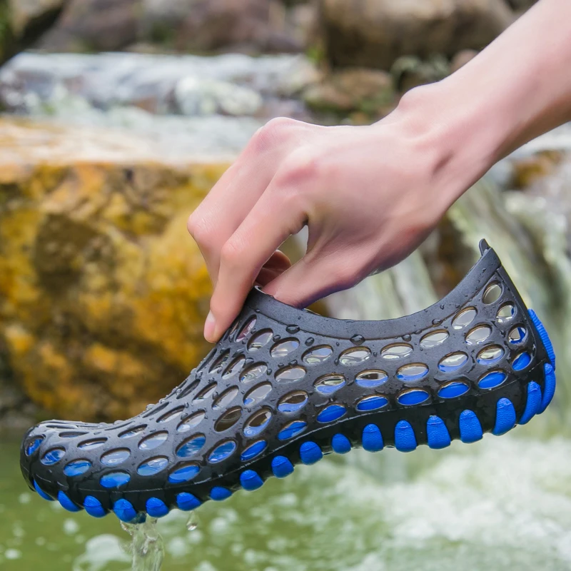 Сандалии мужские с вырезами дышащие пляжные шлепанцы быстросохнущие