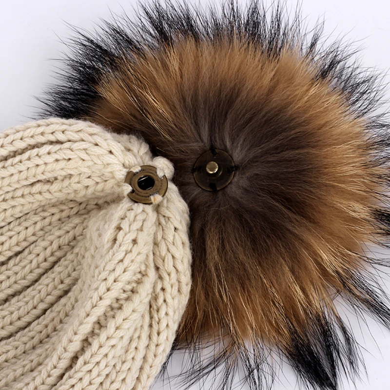 Winter new children's knitted cotton hats warm and comfortable girl real raccoon fur pompom Skullies boy ski caps Beanies thick |