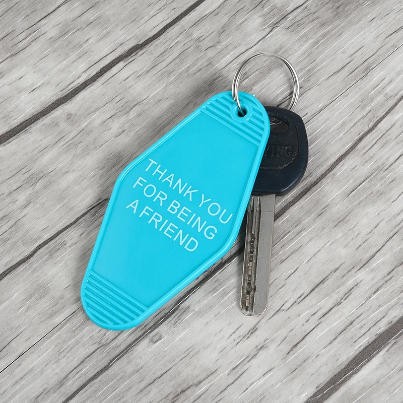 Золотистые девушки брелок синий Keytag буквы теневые сосны дома престарелых брелки